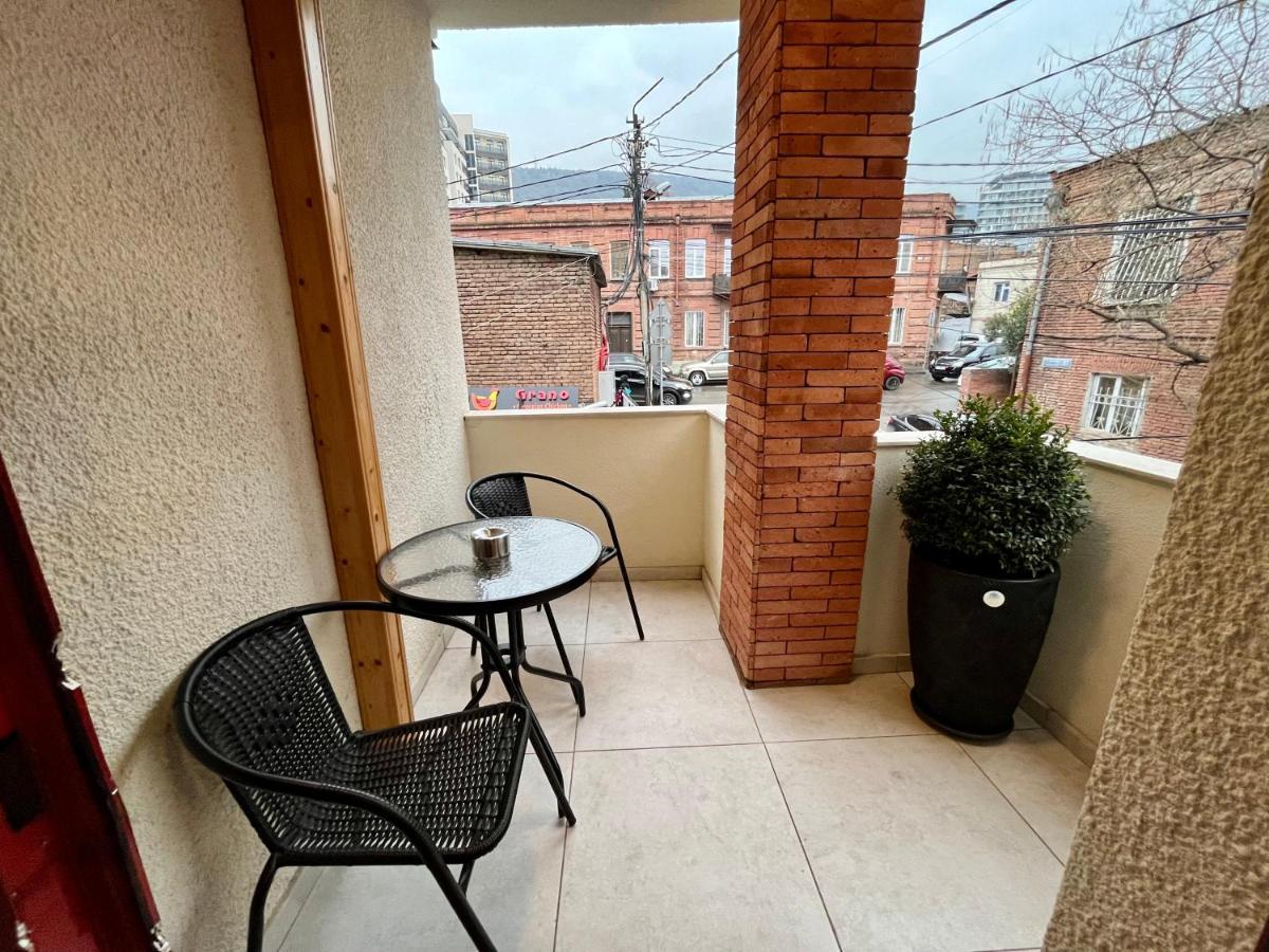 Hotel Well Inn Tbilisi Exterior photo