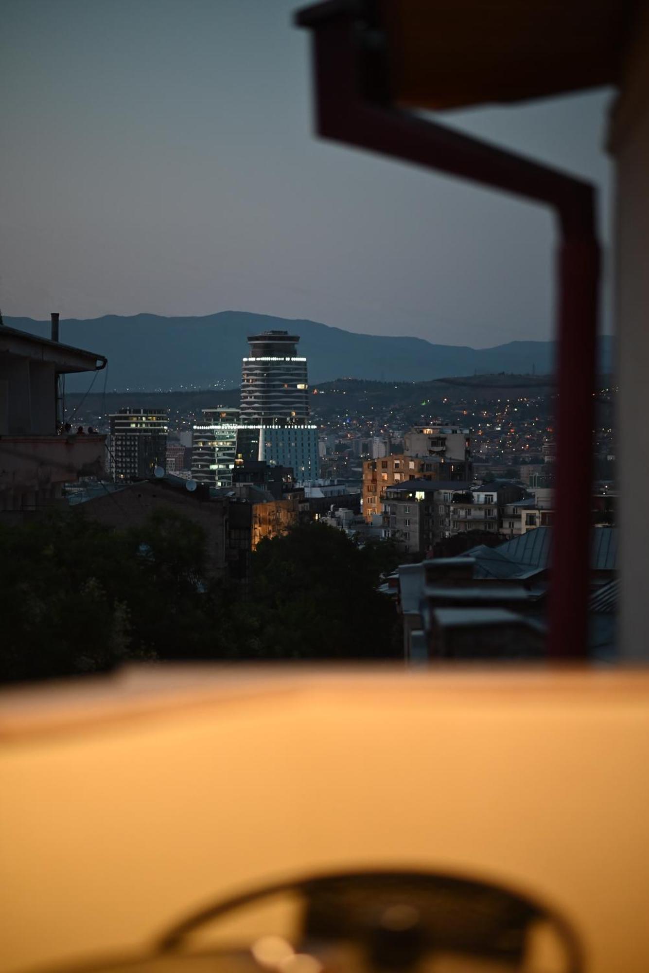 Hotel Well Inn Tbilisi Exterior photo