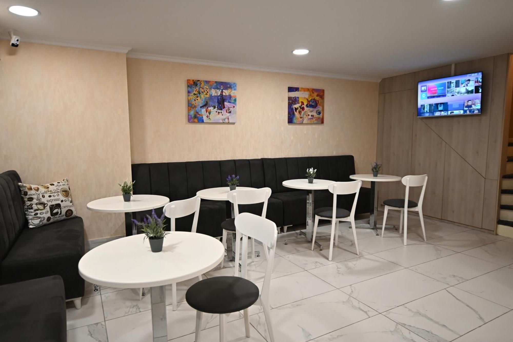 Hotel Well Inn Tbilisi Exterior photo