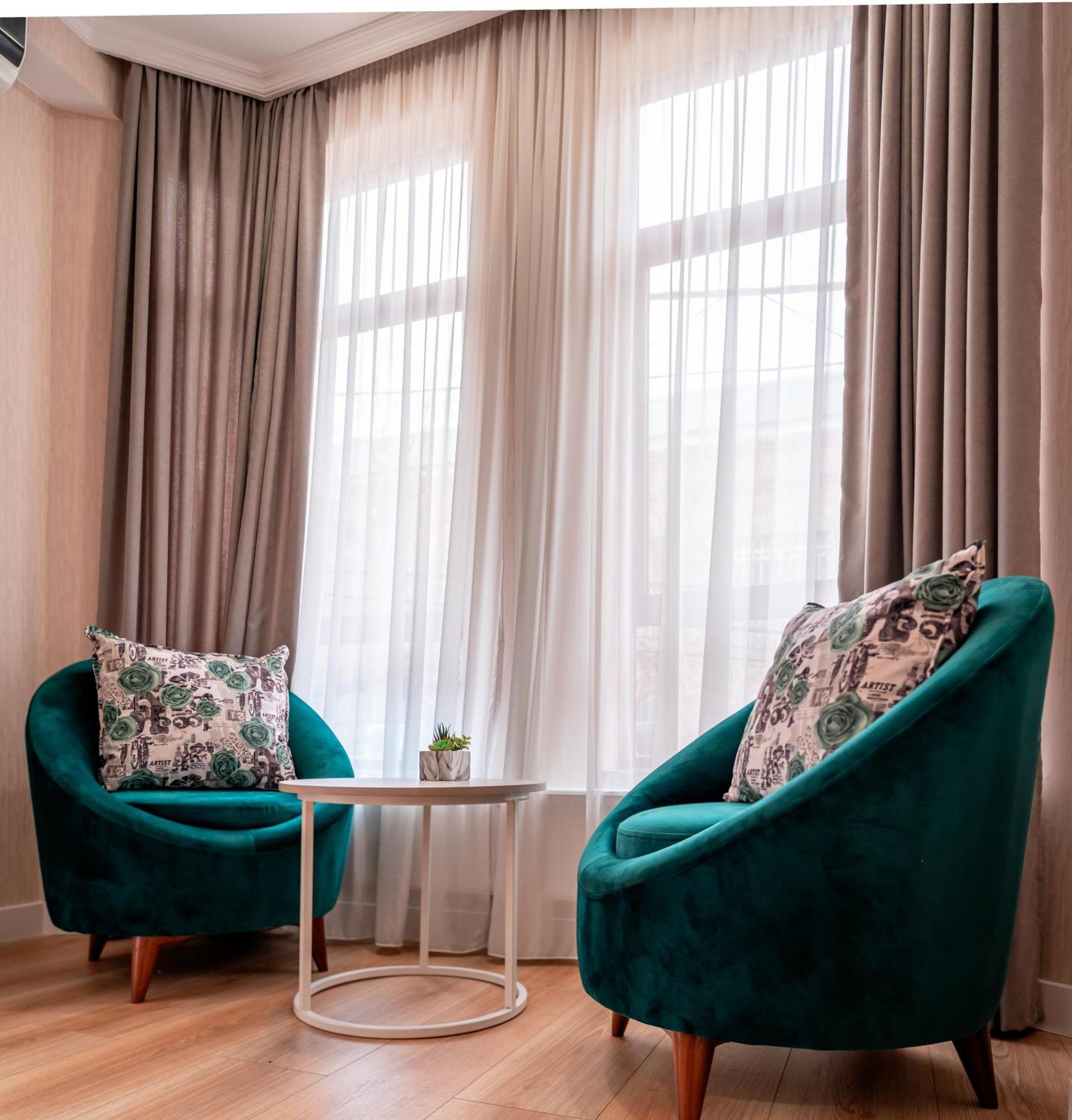 Hotel Well Inn Tbilisi Exterior photo